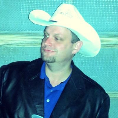 10+ Years of Digital Marketing Experience. 20+ Years of Sale Experience. Got questions? Talk to me here: https://t.co/VSpa2vyyn7