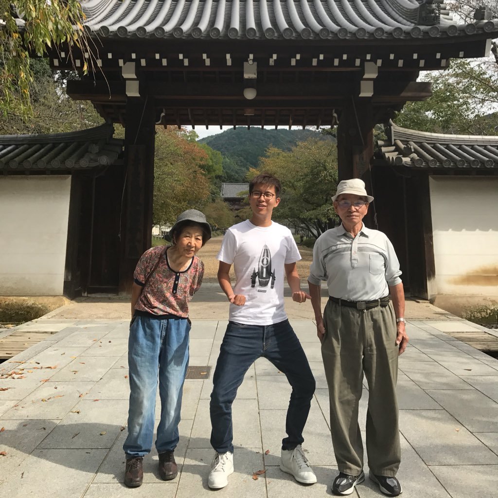He_sa_th_ea's profile picture. 蒼天航路、銀河英雄伝説、フライフィッシング、菌類、肩をすくめるアトラス