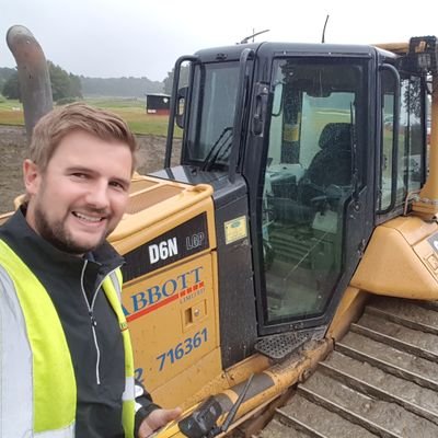 ghumph3s's profile picture. Contracts Director at MJ Abbott Ltd