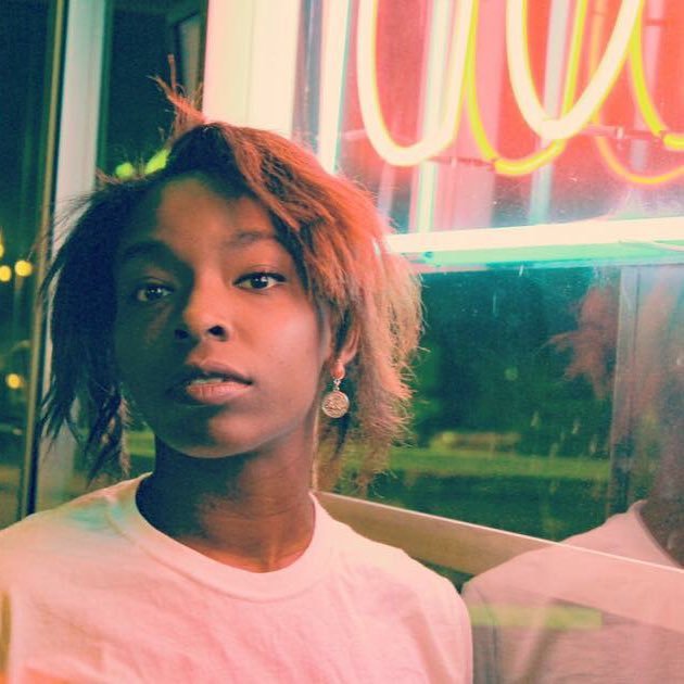 Let life happen. #model 🎥💃🏿 interview reporter & representative for @royalsna 🎤🙋🏾♀️🏰 #royalsna 💜❤️🧡💛💚💙 ▶️FOLLOW◀️ ▶️tweet @ me #music #musicians◀️
