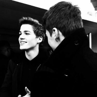 JJJJacksonn's profile picture. 「 J 」━ ️ ️ ️  ᴍʏ ᴛᴡɪɴ ɪs Fɪɴɴ ❛Sᴍɪʟᴇ ᴡʜɪʟᴇ ʏᴏᴜ sᴛɪʟʟ ʜᴀᴠᴇ ᴛᴇᴇᴛʜ.❜
