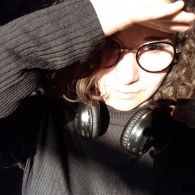 Ladzyme's profile picture. La vie est une vie à vivre en vivant, vivant.
