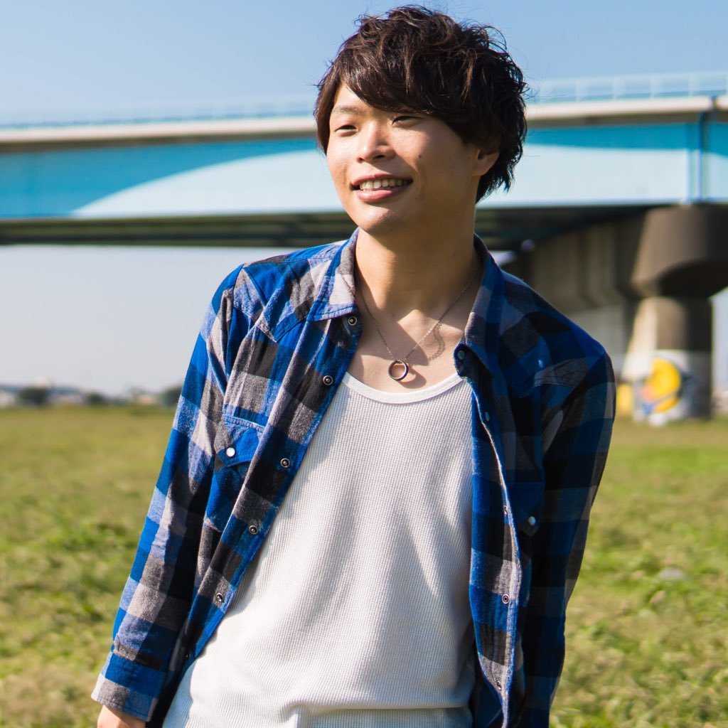 Takumi_Takiguch's profile picture. 声優界のタッキーこと滝口巧です！【出演作品】アニメ『魔法使いの嫁 SEASON2』ラザラス・マクガヴァン『自動販売機に生まれ変わった俺は迷宮を彷徨う』『霊剣山 叡智への資格』 『takt op.Destiny』※事務所の方針によりリプやフォローは関係者のみとさせて頂いていますが、全て読ませて頂いています！