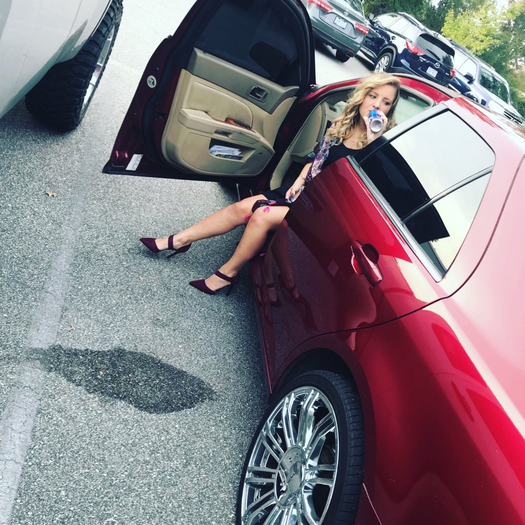 bamsxcv_'s profile picture. girl mom 🤍