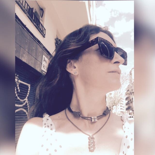Beatrizyebra's profile picture. Todo lo que la política hecha por mediocres nos obliga a vivir, debería ser ficción!! MIENTRAS TANTO...INTENTANDO CAMBIAR MI PEQUEÑO MUNDO 🙄
