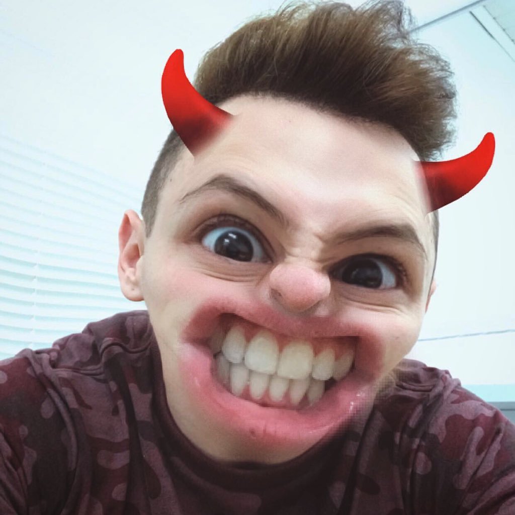 Ator, Youtuber e animador de festas infantis. Instagram: Heenriquemateus