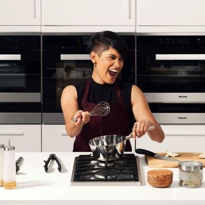 Retoucher, photographer, cook and food lover | #Thermomix Advisor | #SupperClub | #Cookshow | #FirstDates | #London | #Kennington
https://t.co/yQa0h1oOFb