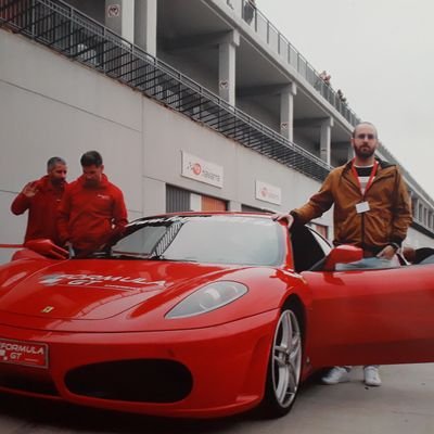 ruudjalon's profile picture. La idea es sencilla, si puedes soñar con ello, es posible