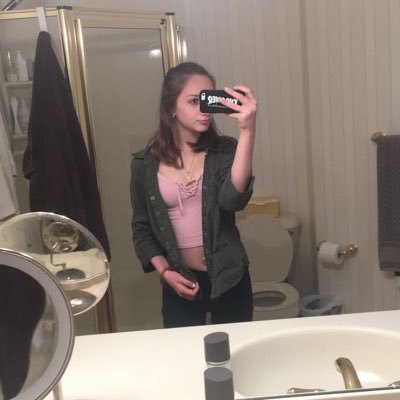 clairemathewss's profile picture. edhs