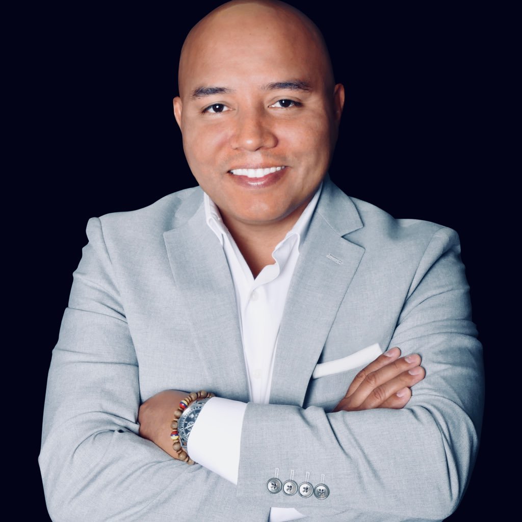 Lucuara's profile picture. Concierge Realtor w/Simply Vegas, loves being the space between words, keeps it simple & raw, VERY interested in tech & where the overall future is drifting to.