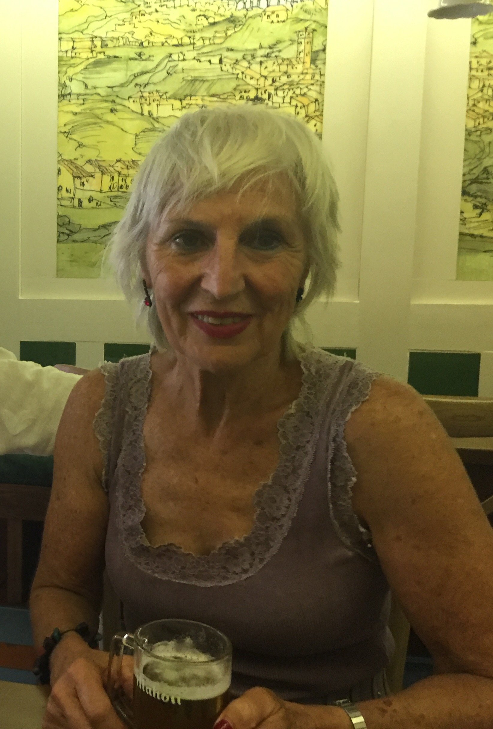 claracol's profile picture. 