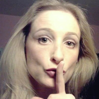 NathalieRippert's profile picture. Military woman soon retired, Conservatoire student #operasinger #theater.
#pescetarian, huge #poetrylover #theaterlover https://t.co/KQzh9pGKpc