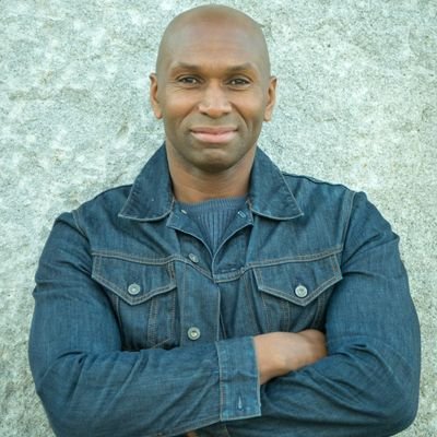 apparelwithapur's profile picture. Jesus. Family. Community. Nation. World.🌏 Husband. DAD of multiples. Soldier.🇱🇷 Helping others live fully engaged & fully alive. #MakeGodFamous