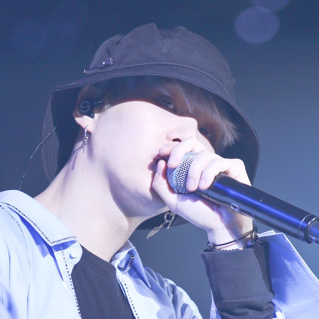🙆🏻‍♀️for BTS V&SUGA 🐯❤️🐱                           🧚🏼‍♂️【a personal account not fansite ‼️】🙅🏼‍♀️DON’T EDIT MY PICS OR CUT THE LOGO 🚫🙇🏻‍♀️THX