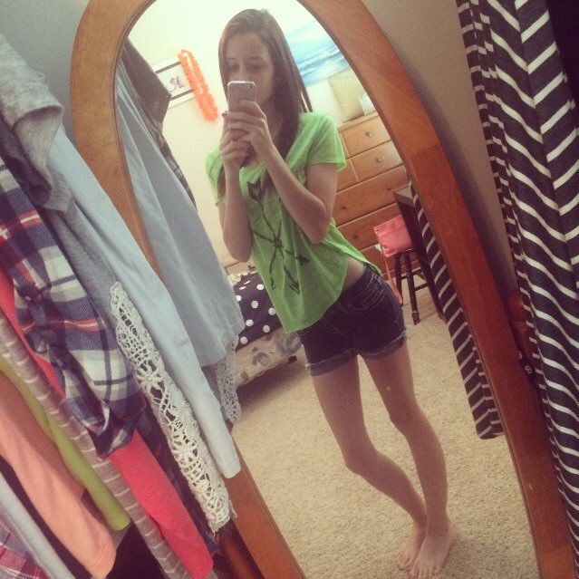 Randie_Candie's profile picture. 23 | u t a h | c o s m o t o l o g i s t | v i r g o |