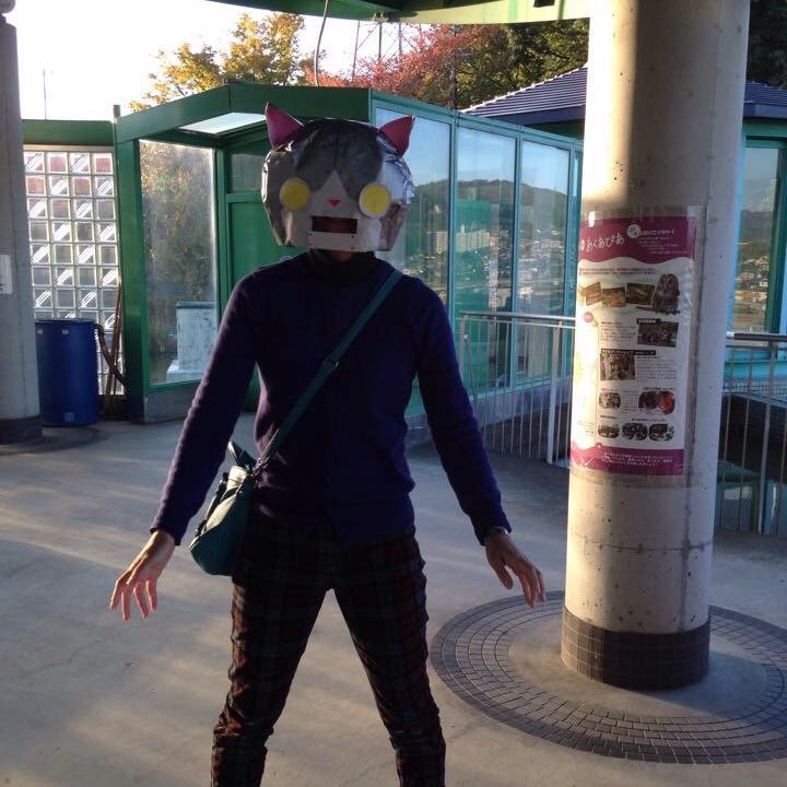 todaytoi's profile picture. どうでもいい独り言をつぶやいています。 フリーのプログラマーをしている主婦です。