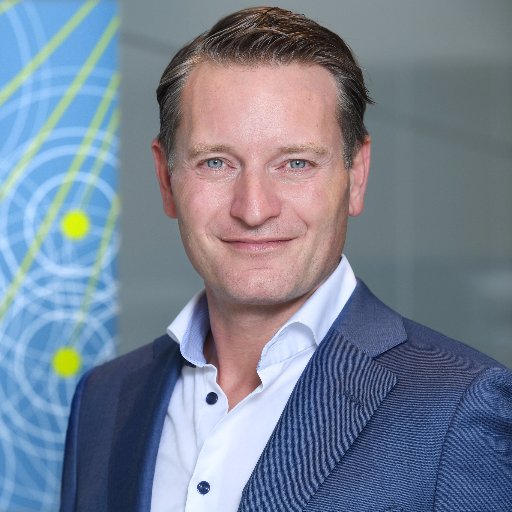 Former CEO @SpringerNature and https://t.co/FaQ4Xg9QAf. Passionate about science, innovation, and the impact of digitisation. Enjoys skiing and sailing.