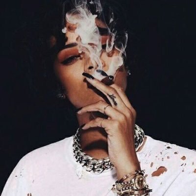 kh_oo10's profile picture. إني حظيت بخير أم.