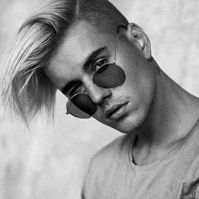 U are the stars on my empty night sky(。・ω・。) JUSTIN💌
