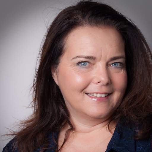 koffiedames_nl's profile picture. De Koffiedames serveren koffie met een koekje en een scheutje theater! Koffie? Graag! Vaak zijn we te vinden op Strijp-S in Eindhoven.