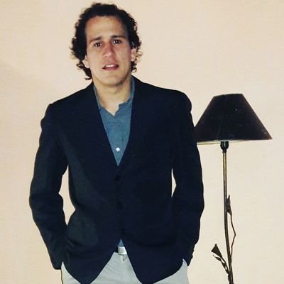 Licenciado en Contabilidad,adoro los Deportes..me gusta la musica.,fanatico de el Club mas Glorioso del Py.Olimpia