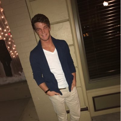 JamesMi83675978's profile picture. 