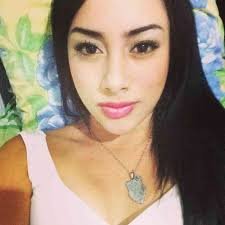 Emiliangee's profile picture. 