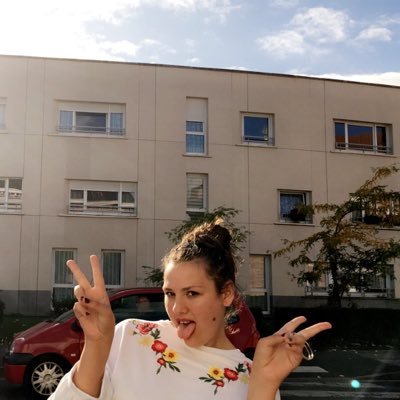 LeaThellier27's profile picture. 14 yo🙄 haz🤷‍♀️