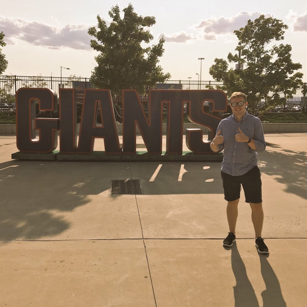 DavidBeck18's profile picture. ⚽️🏈🏉🏀🎾🏎