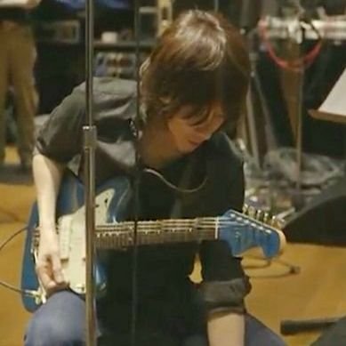 吉井和哉✧*。THE YELLOW MONKEYファン✧！！   東京のオカンです。よろしく～  


( @sara_nex  )