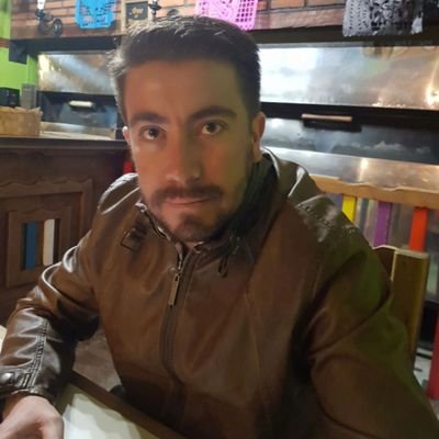 Lic. En Periodismo, egresado de la Esc Carlos Septién García