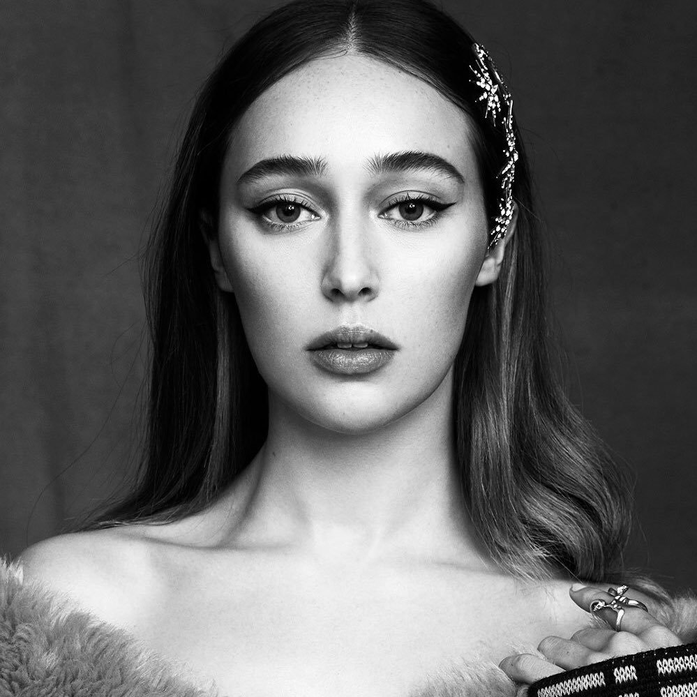 Find the latest news, pics & more about Alycia @DebnamCarey https://t.co/TRKcABQvpA