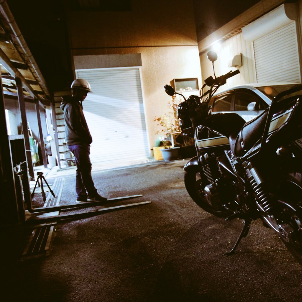 羽村のzephyr乗り!!この渋さ…たまらん!これから旧車にしていく!!頑張ります!!!!そしてツーリングのお誘いお待ちしております