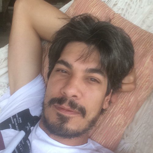 bisogni_bruno's profile picture. CFO de uma startup de realidade virtual, amante de livro e de um bom vinho.