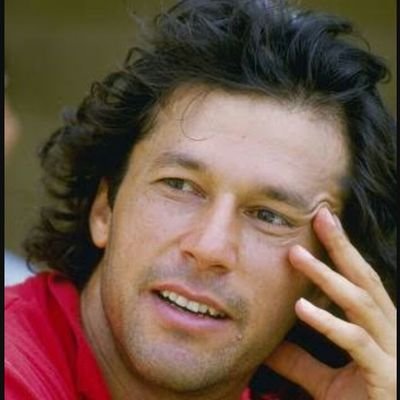 DaimaAsif's profile picture. 🌓