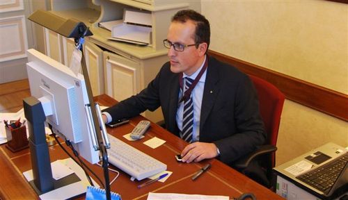 vincilomb's profile picture. Giornalista.