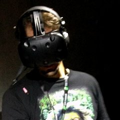 Cinéphile invétéré et gamer acharné actif sur les plateformes @geeko_lesoir et @Belgium_iphone.