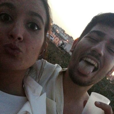 Vivo para beber cerveza, bebo cerveza para vivir, madridista hasta la médula.Finanzas y Contabilidad en la US. Sobreviviendo en Madrid.