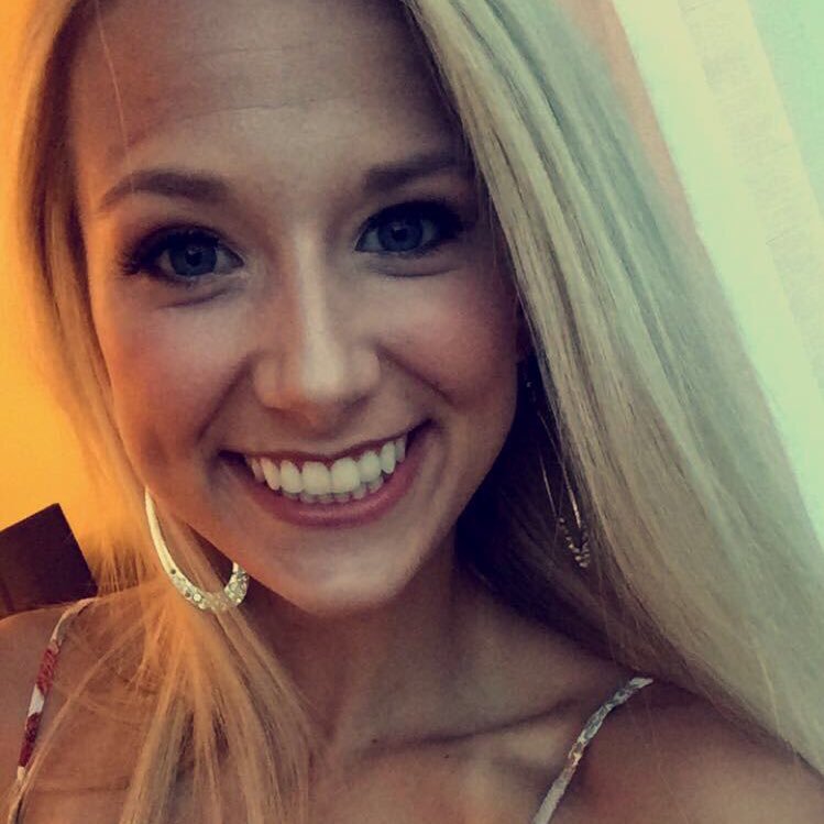 @chelsiekmoser