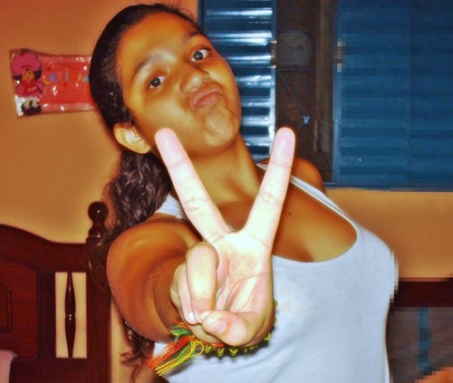 vou vivendo e tentαndo ser feliiz porque isso que importα '