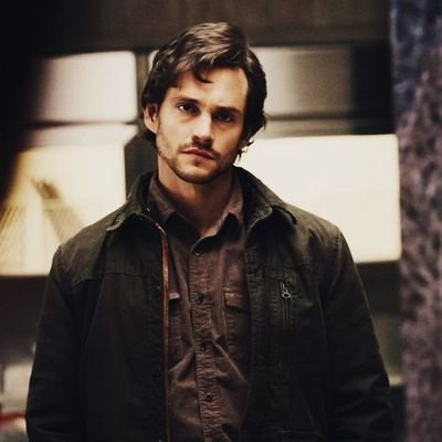 brokenlecturer's profile picture. ｈｅ ｗａｎｔｓ ｔｏ ｂｅ ｍｙ ｆｒｉｅｎｄ