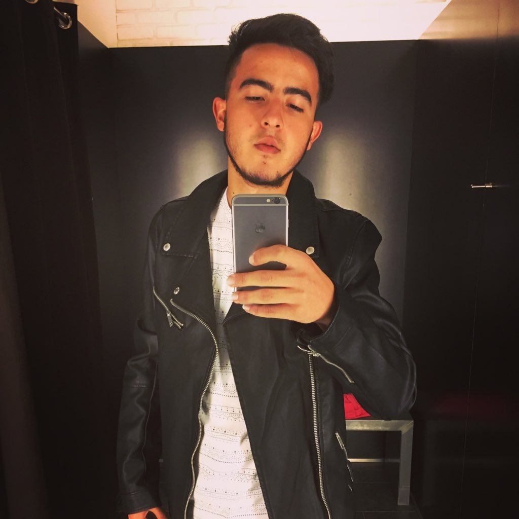 Charly_hdz29's profile picture. No seas un problema en esta vida, sé una solución.