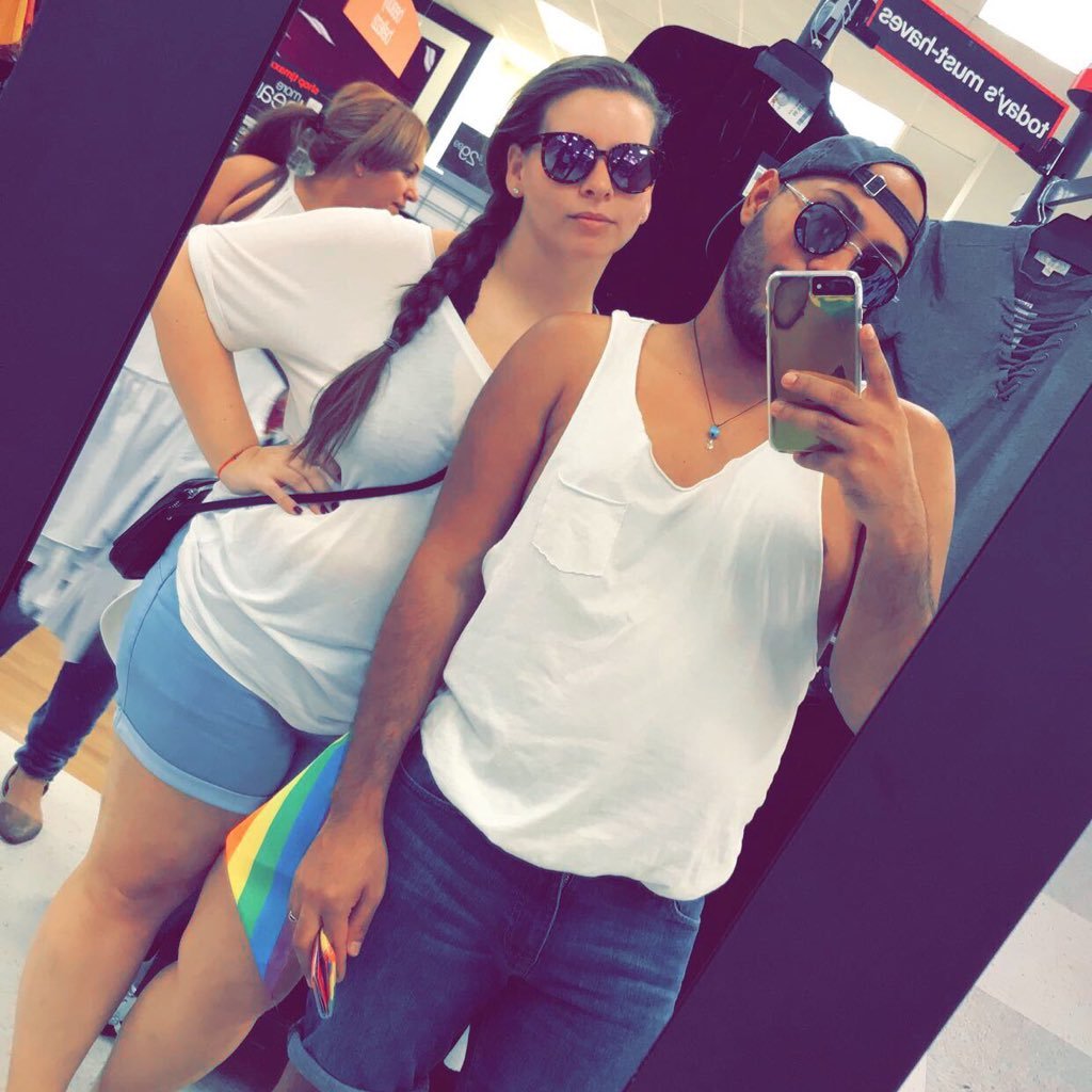 eynaynay's profile picture. 