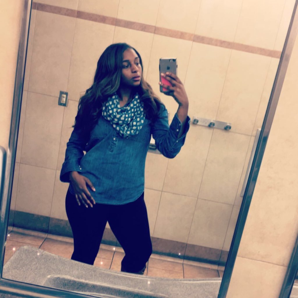 IAm_Your_Jessy's profile picture. 22✨ College Senior 🎓- Music -Voice Major| Artist 🎤 ~Song writer~ conductor~aspiring actress |.| indigo child| im petrified by my dreams. their Huge.