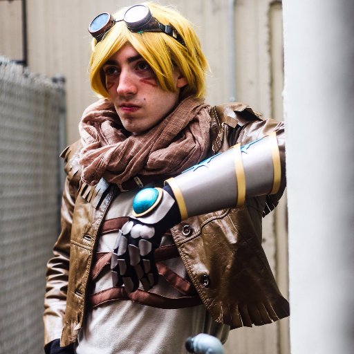 St. Louis, Missouri FGC player. He/him. Software dev, Math/Physics major that plays fighting games and also cosplays at some conventions.