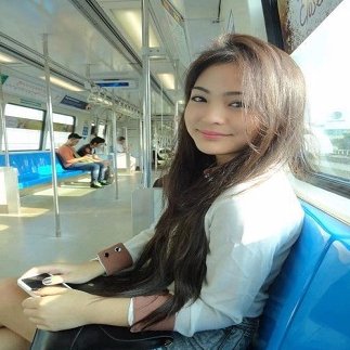 Carmelaamada's profile picture. 