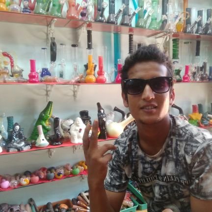 Like to Lisan music, BOHEMIA Rap, Traveling, Guiding, Cooking, smoking, Drink Beer, go to pub favorite is Mambos and Cabana.....!!!