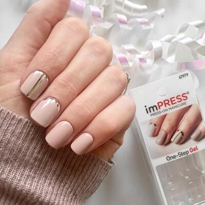 The official page of the imPRESS Press-On Manicure campaign for the University of Oregon. Follow for updates!