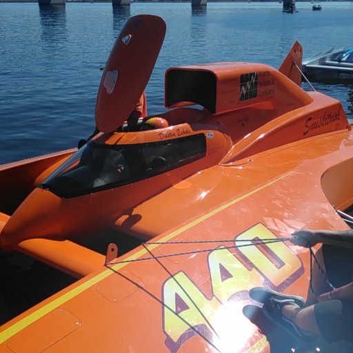 COMMANDER3's profile picture. I BELIVE IN HAVING A POSITIVE OUTLOOK ON LIFE AND LIVE EACH DAY AS IT COMES POSITVELY!!!!!