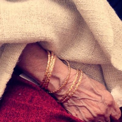 باحثة ماجستير تحليل السموم والمخدرات جامعة نايف العربية للعلوم الأمنية،طموحة ملهمة وفي قلبي لازال للحلم بقية صاحبة متجر https://t.co/lYeywE3LGq